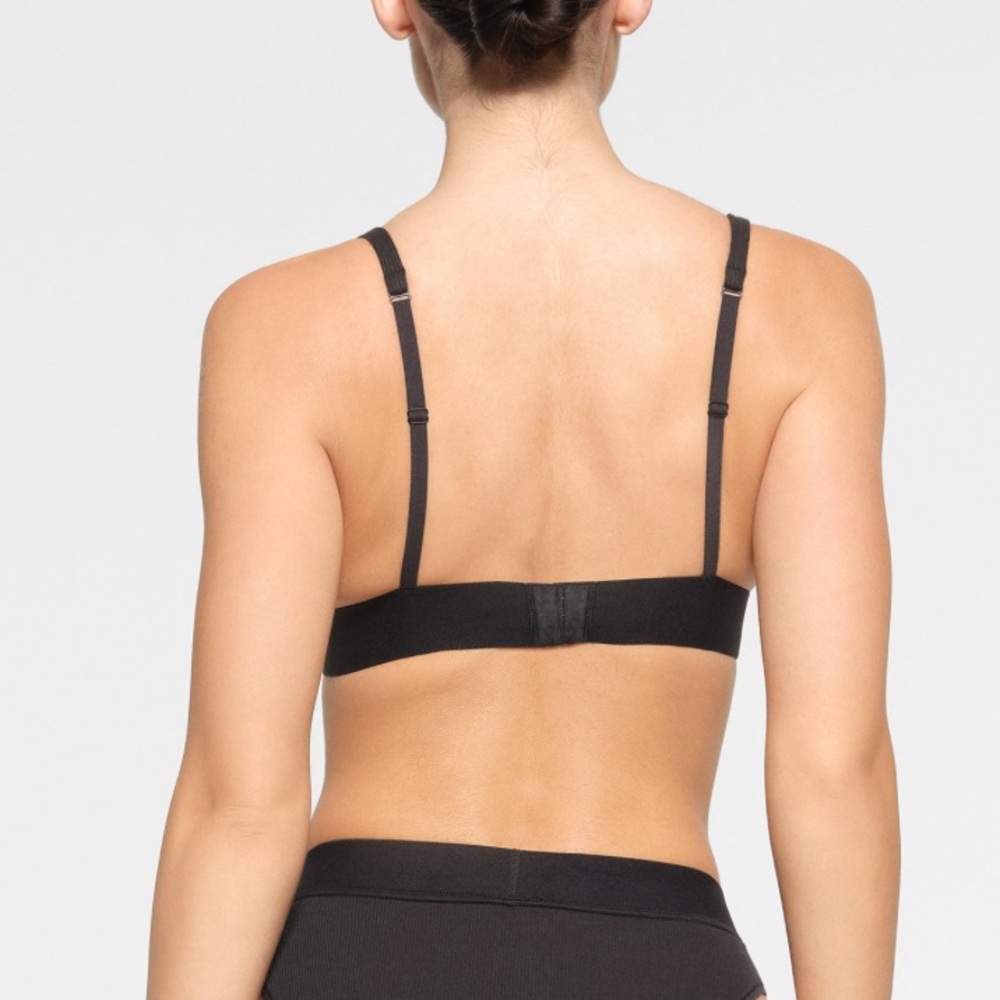 SKIMS COTTON RIB PLUNGE BRALETTE - Picture 2 of 11